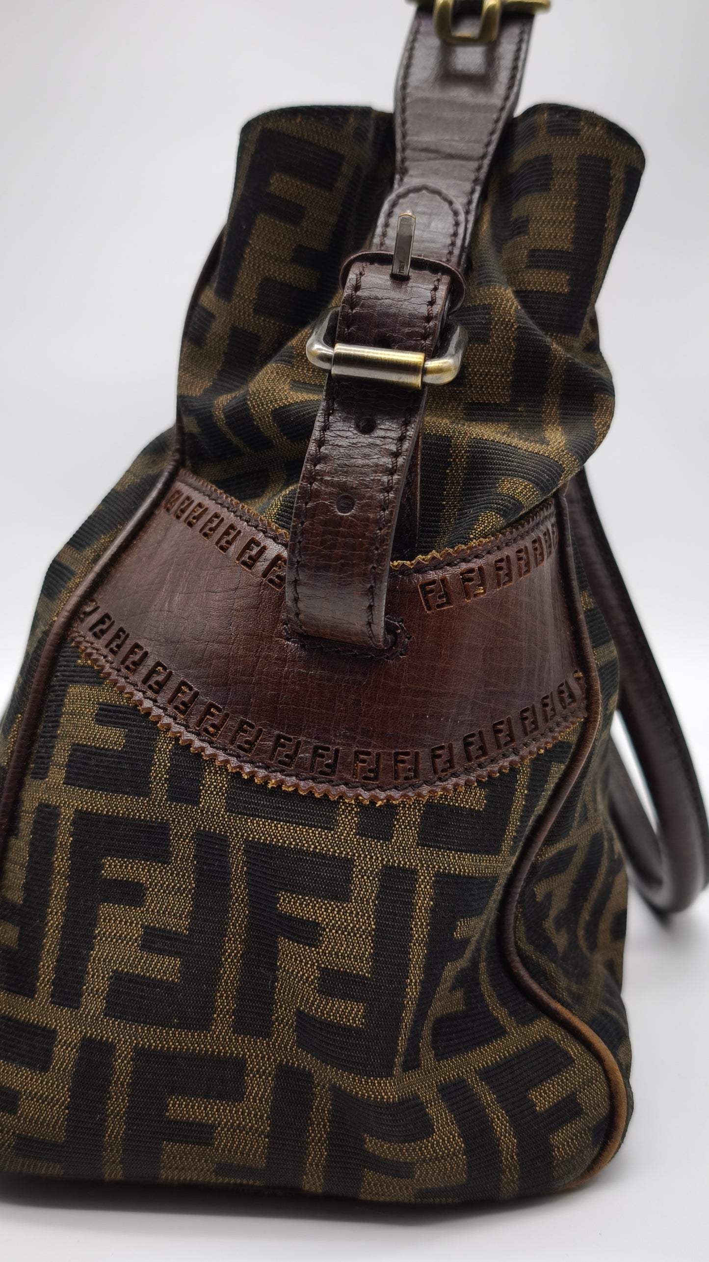 91107 Borsa Fendi con pattern logo