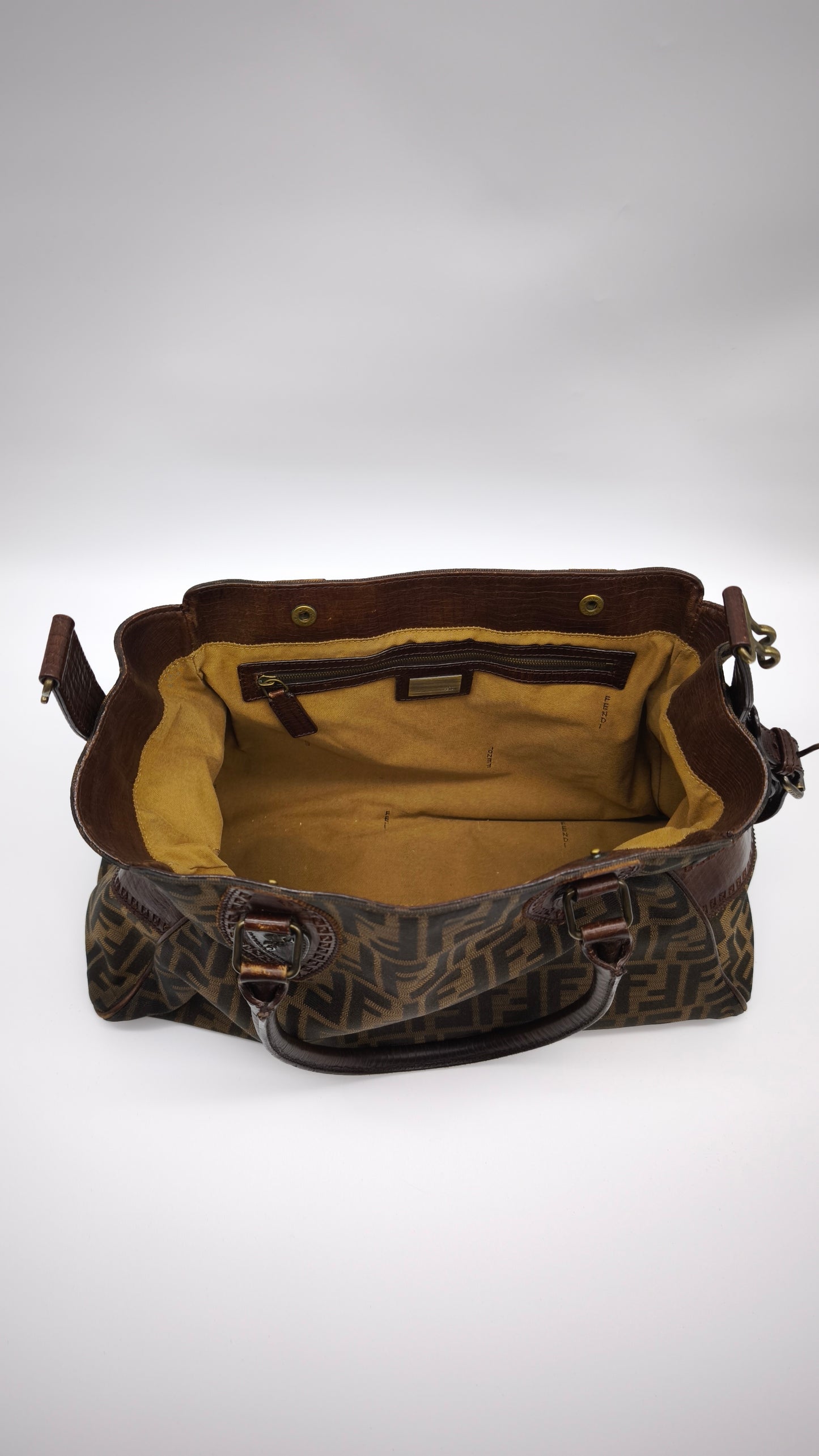 91107 Borsa Fendi con pattern logo