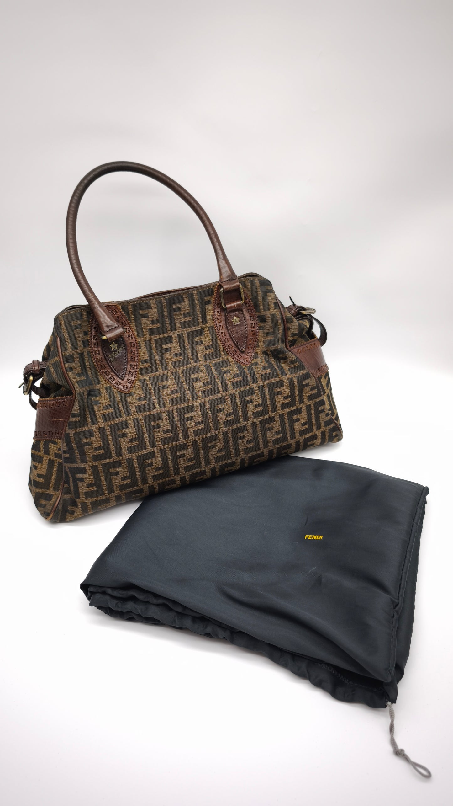 91107 Borsa Fendi con pattern logo