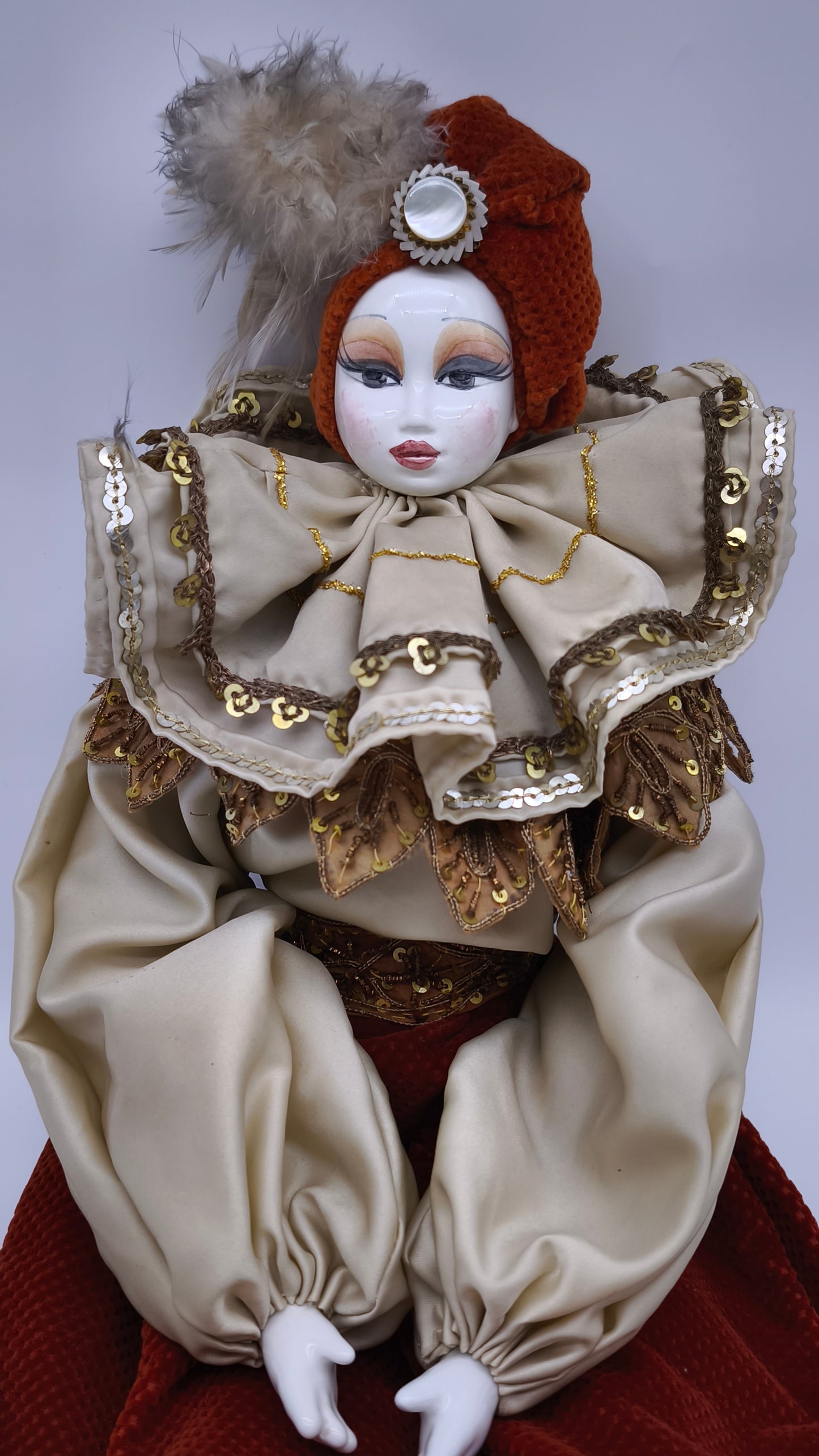 91092 Bambola veneziana in ceramica con costume