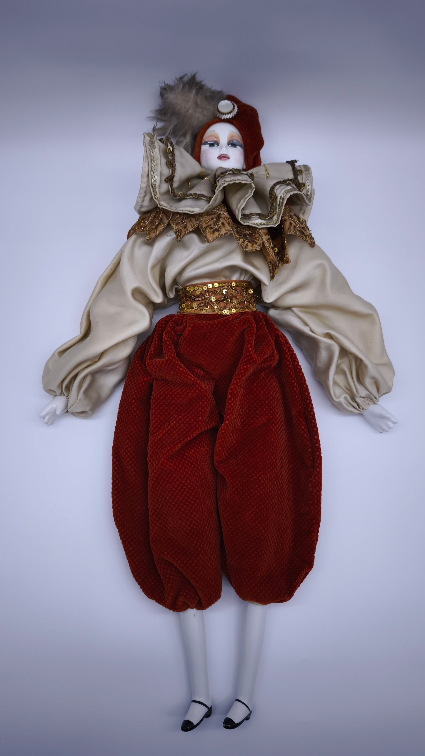 91092 Bambola veneziana in ceramica con costume