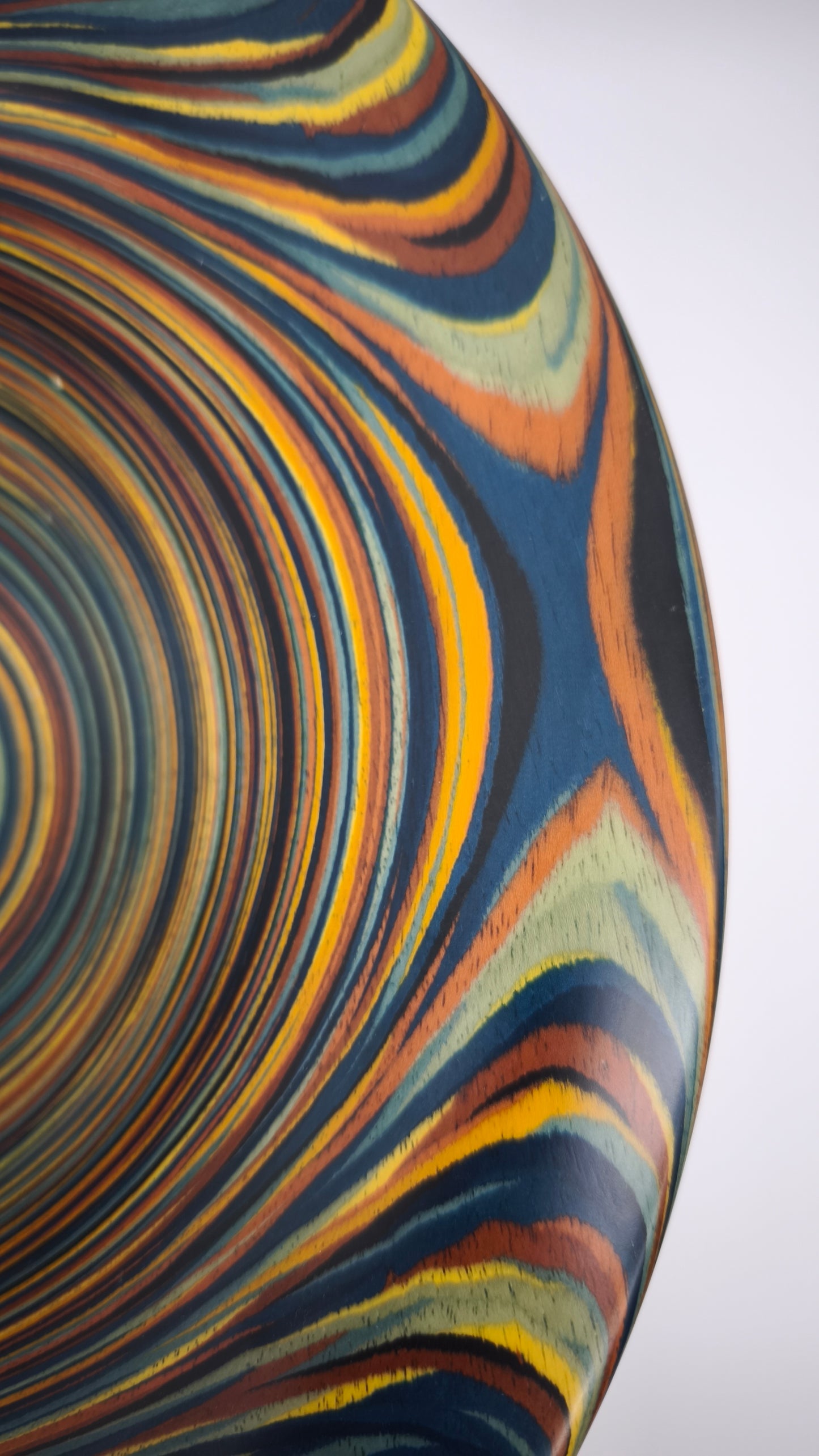 96 Centrotavola Angelo Mangiarotti per Alpi in legno colorato, anni '80