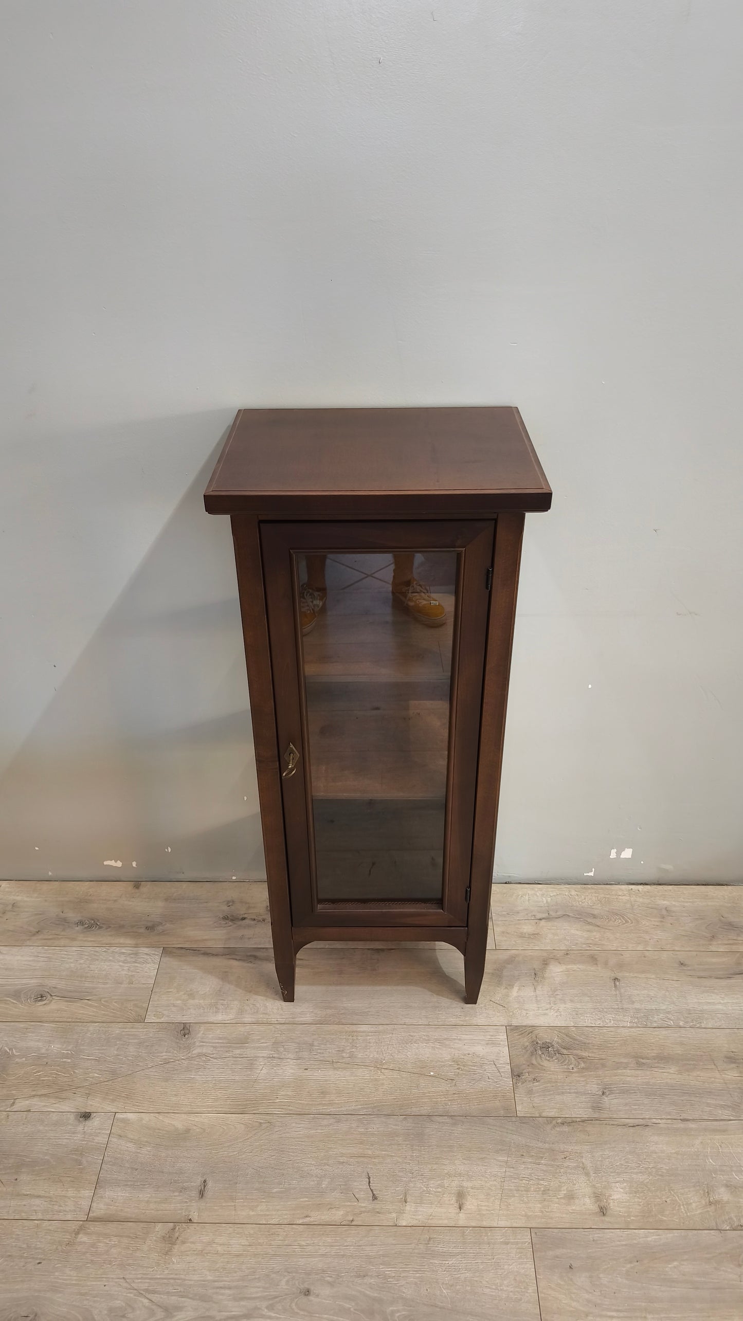 157 Vetrinetta in legno un'anta