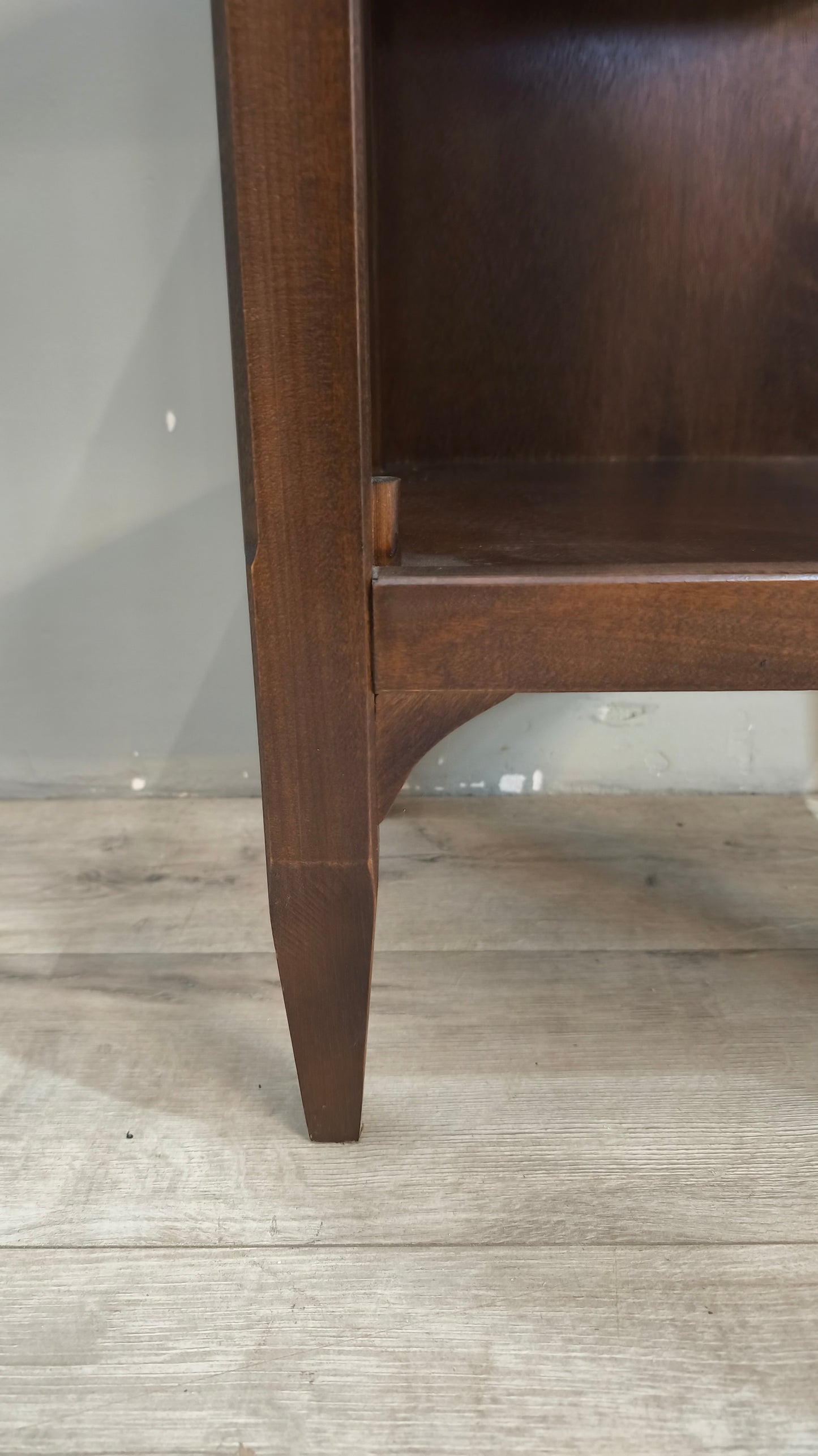 157 Vetrinetta in legno un'anta