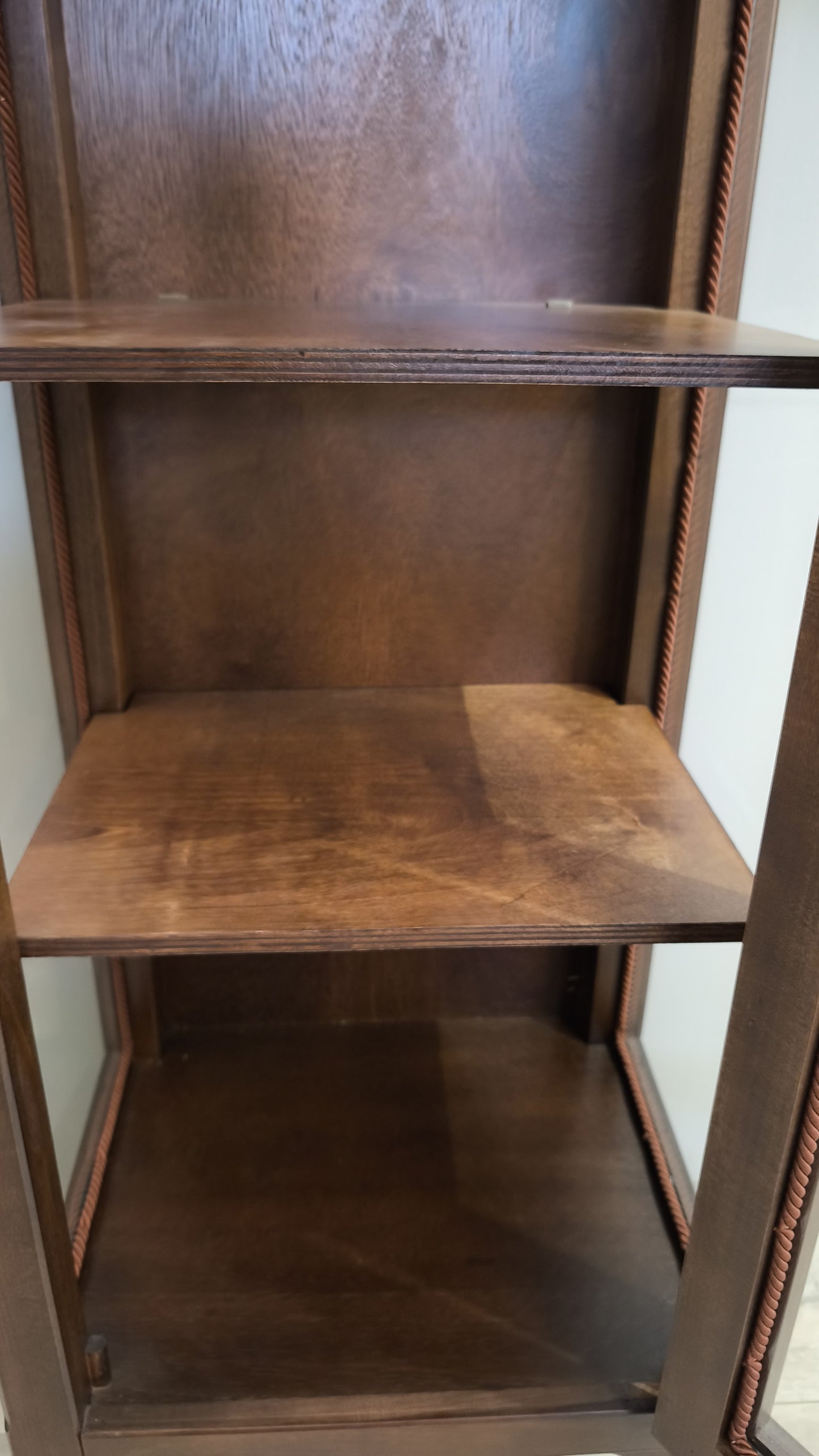 157 Vetrinetta in legno un'anta