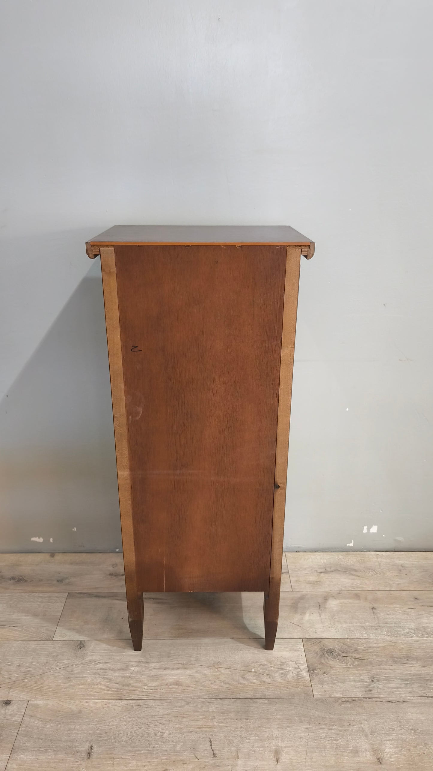 157 Vetrinetta in legno un'anta