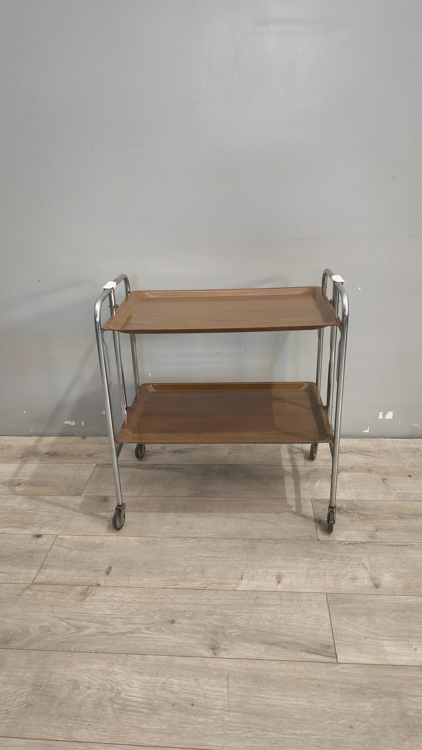 161 Carrello vintage porta vivande pieghevole in metallo