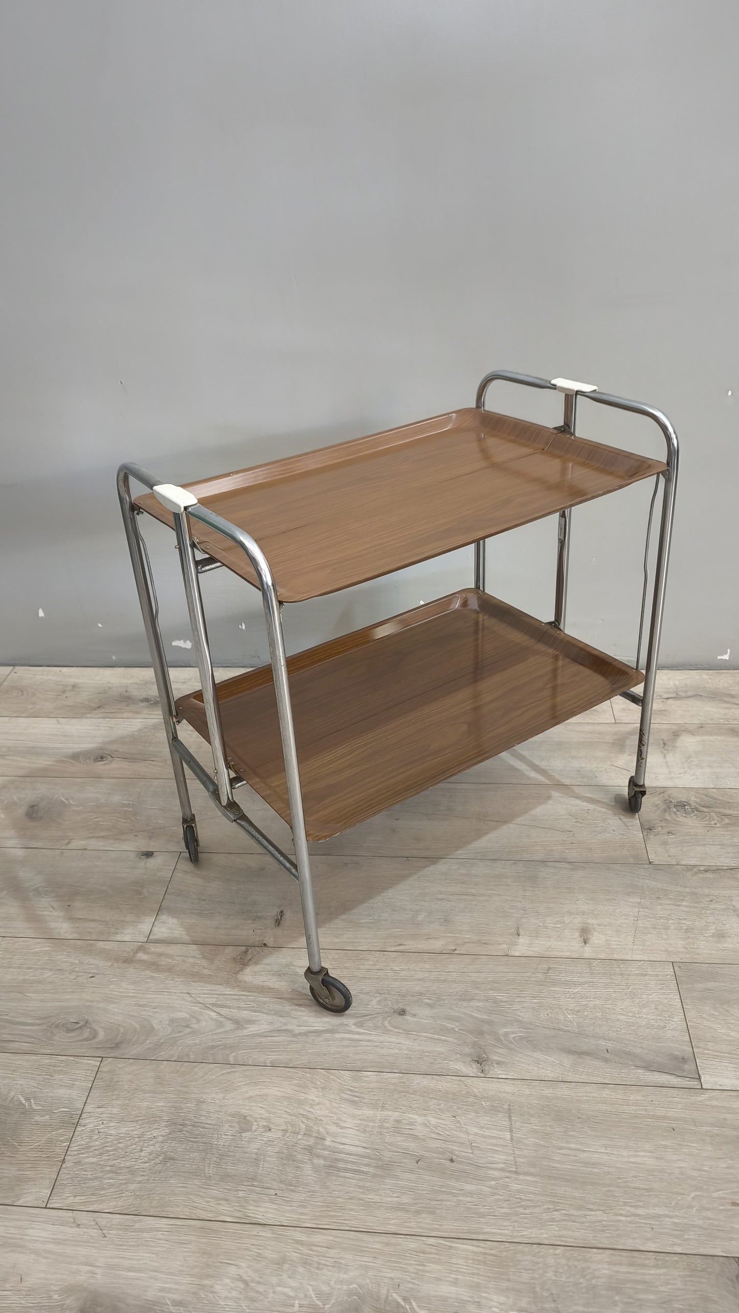 161 Carrello vintage porta vivande pieghevole in metallo