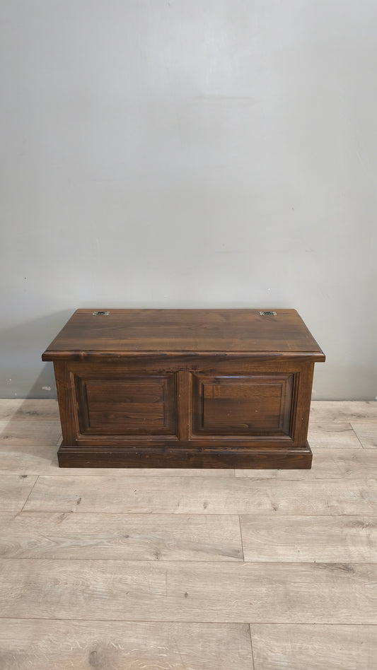 162 Cassapanca in legno
