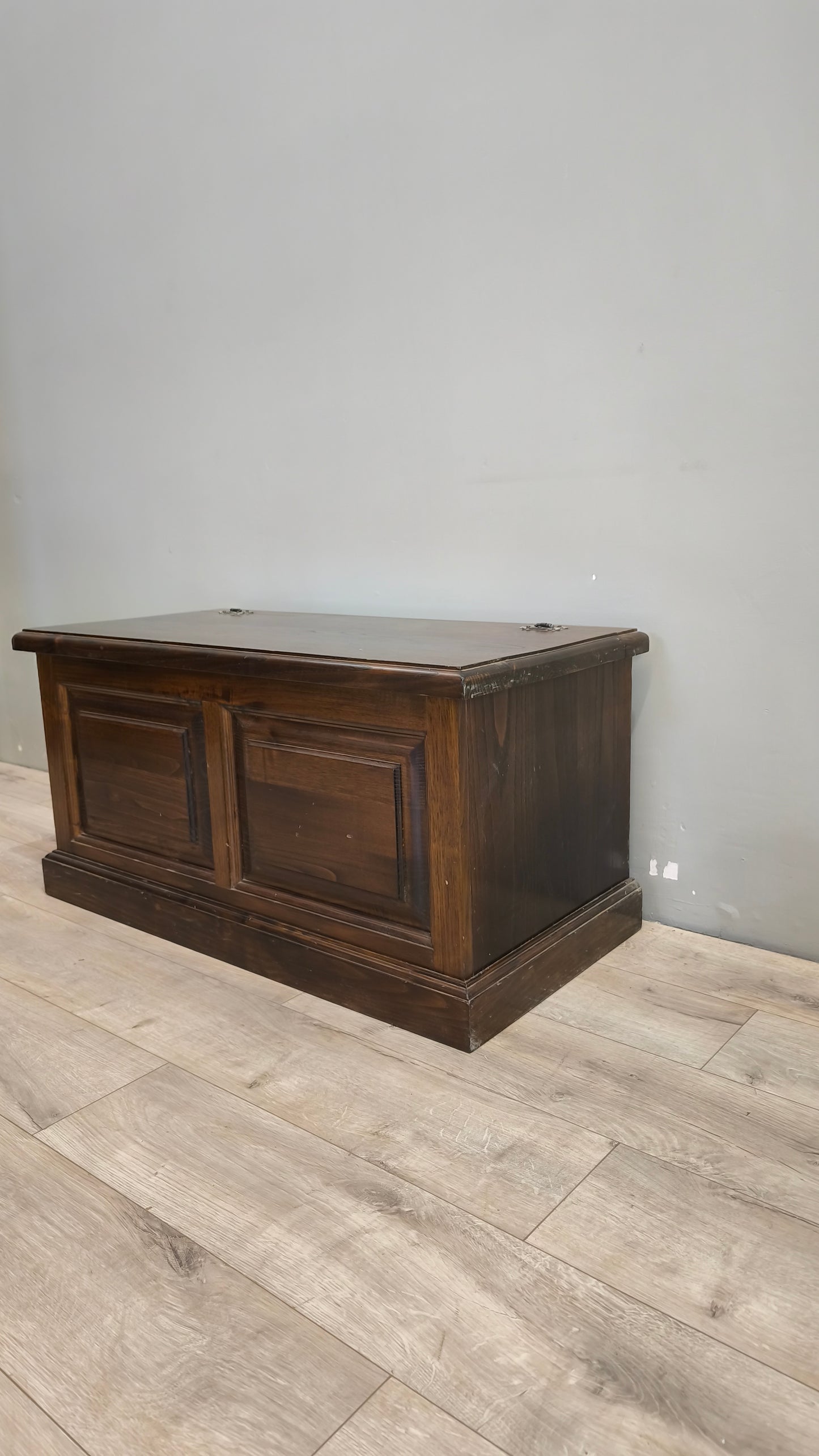 162 Cassapanca in legno