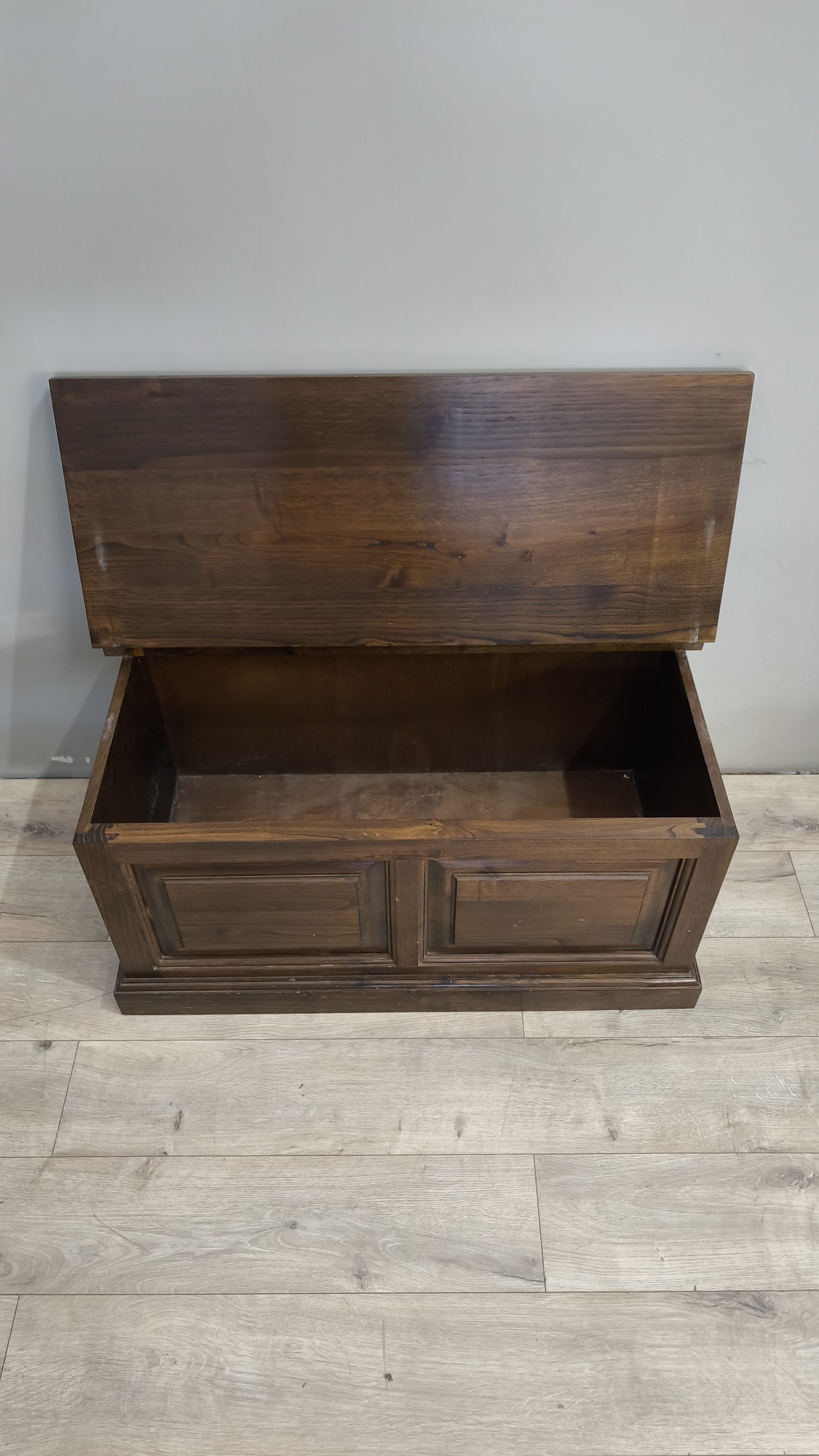 162 Cassapanca in legno