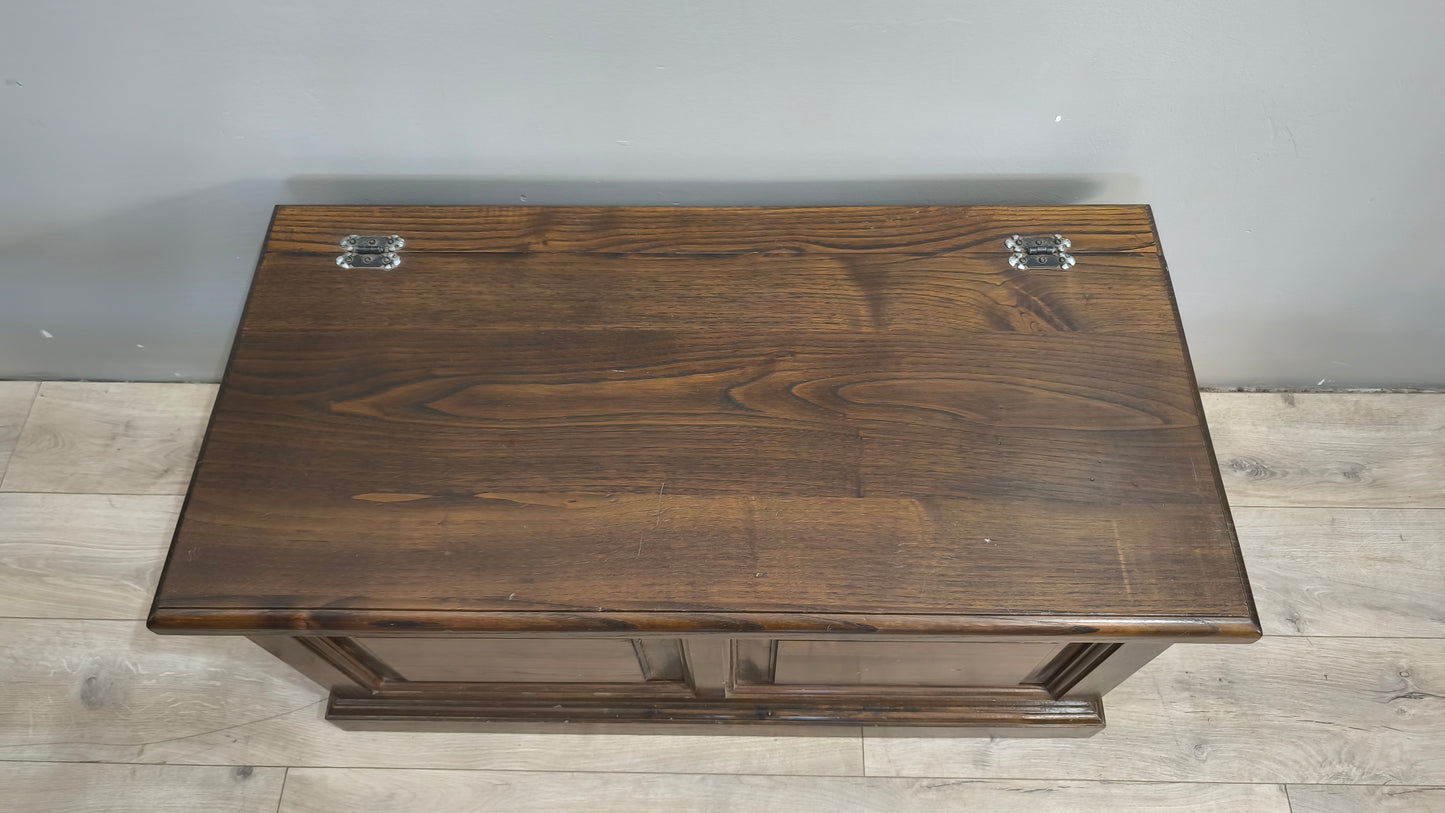 162 Cassapanca in legno
