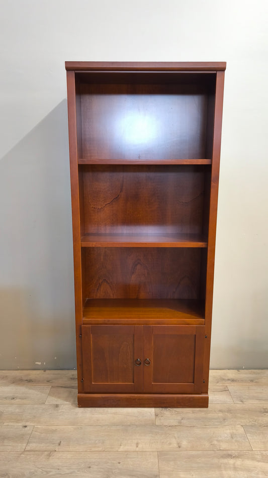 91184 Libreria in legno tre ripiani con due sportelli inferiori