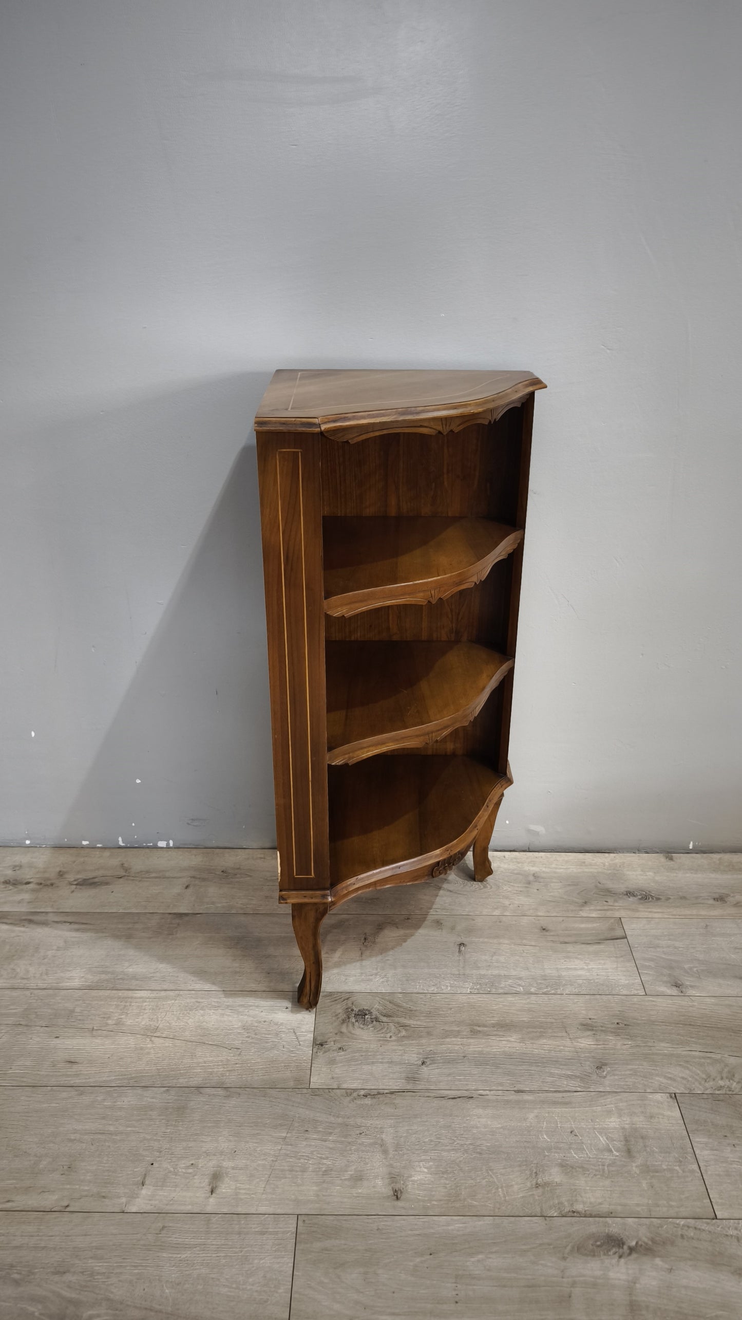 91442 Piccola angoliera in legno