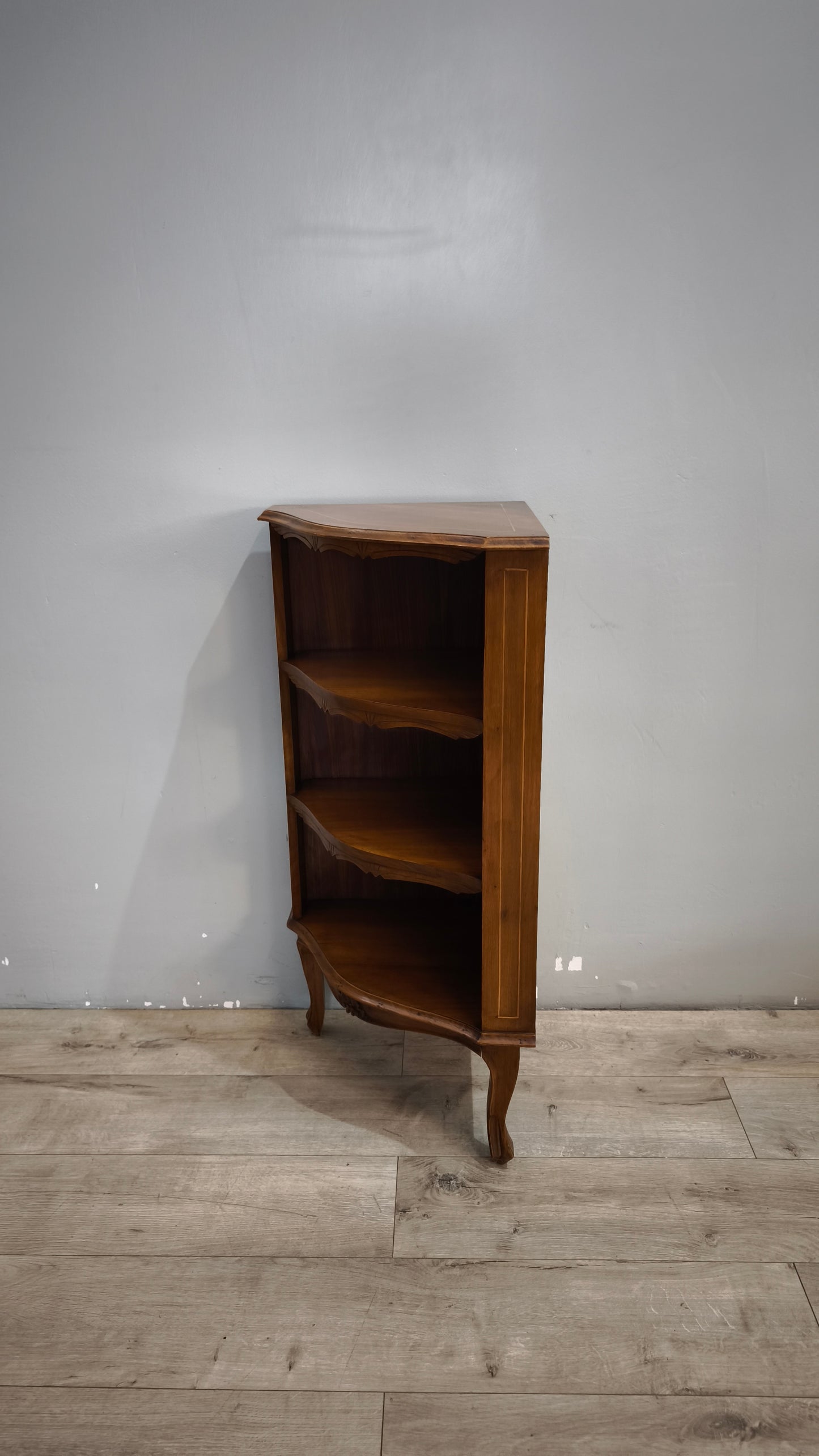 91442 Piccola angoliera in legno