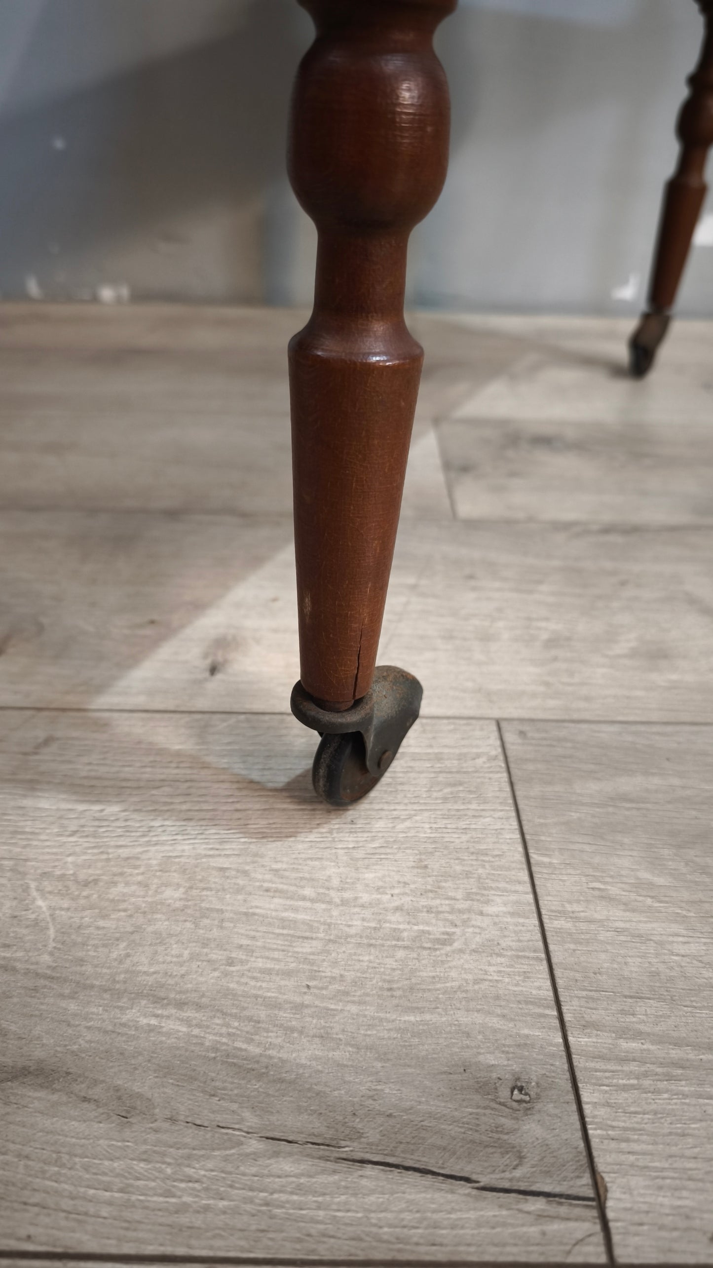 91432 Carrello in legno due ripiani