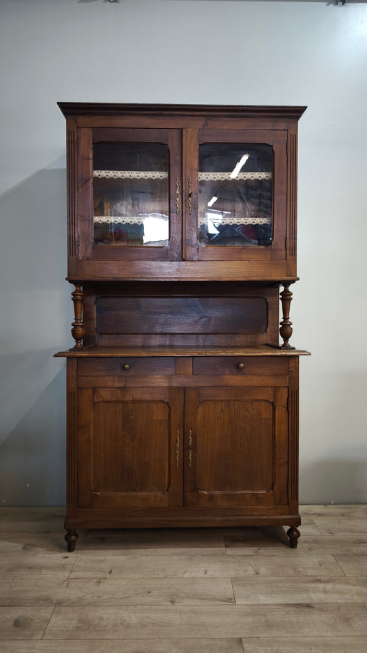91448 Credenza in legno massello con vetrina
