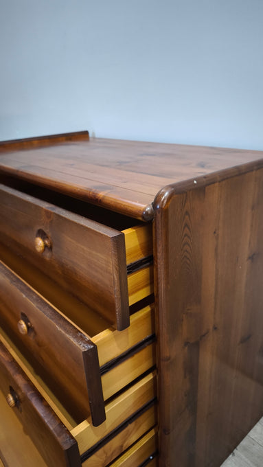 91433 Cassettiera in legno con quattro cassetti