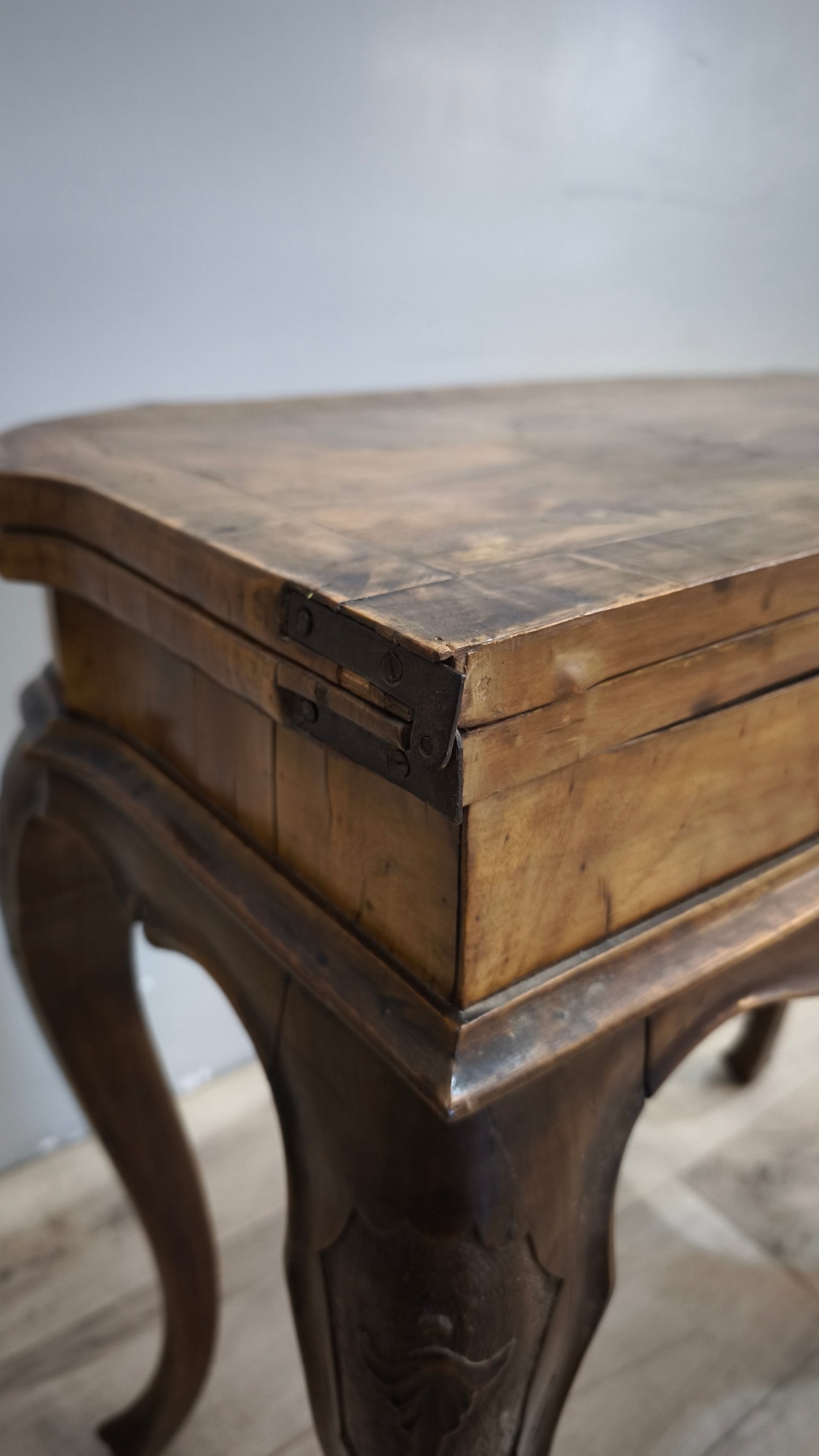 91434 Tavolo da gioco in legno con piano apribile