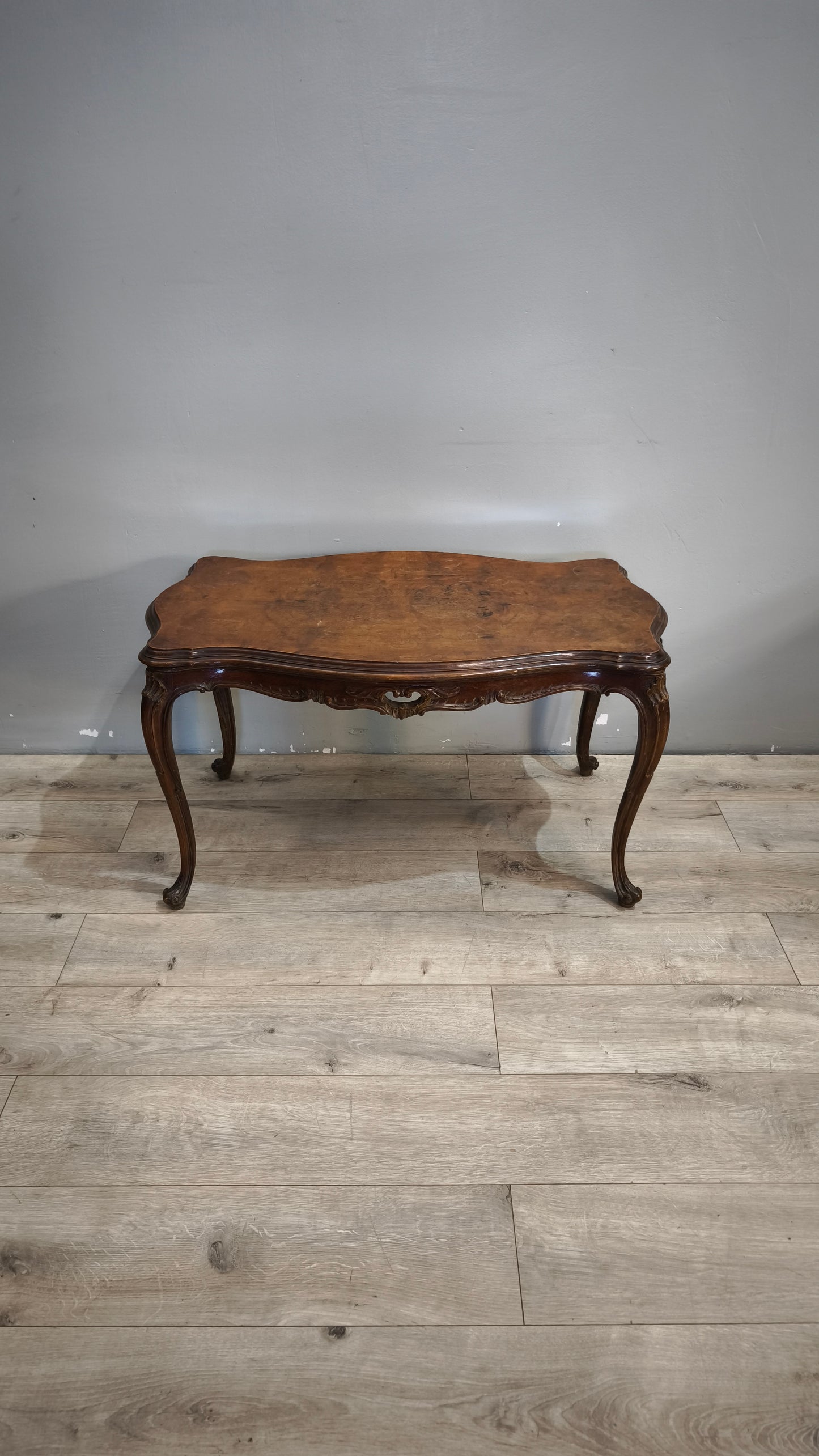 91437 Tavolo da salotto con gambe a sciabola