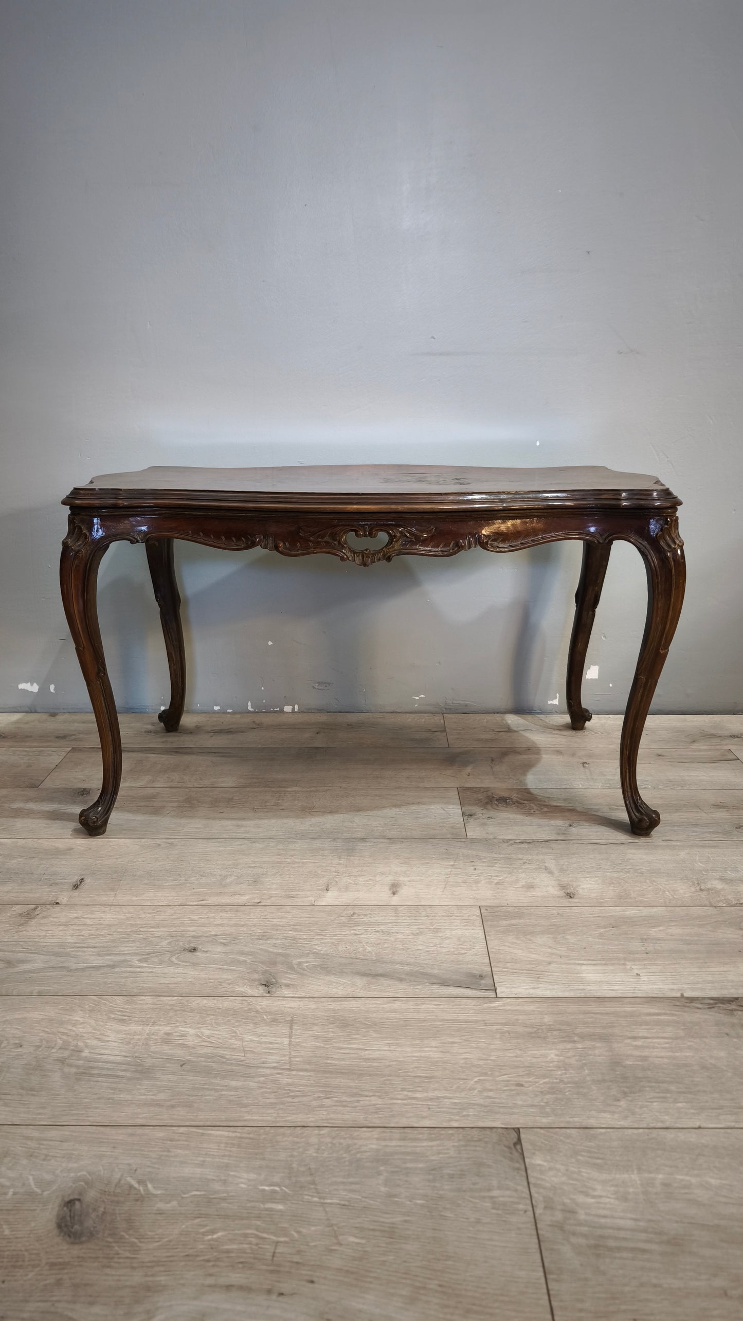 91437 Tavolo da salotto con gambe a sciabola