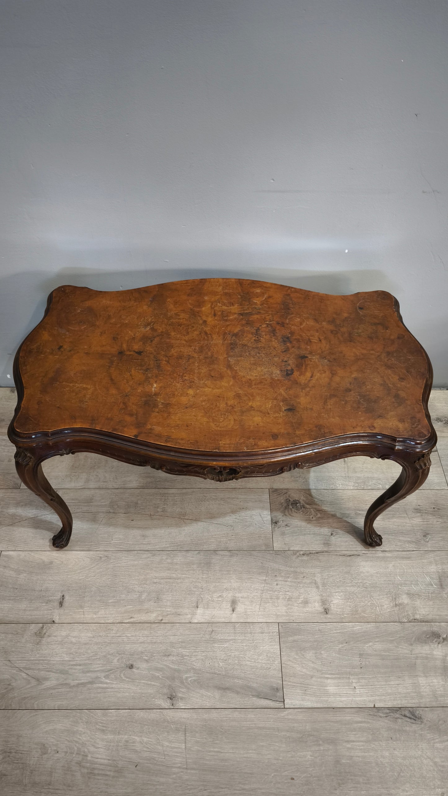 91437 Tavolo da salotto con gambe a sciabola