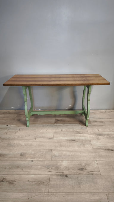 179 Tavolo fratino con base dipinta verde e piano color legno