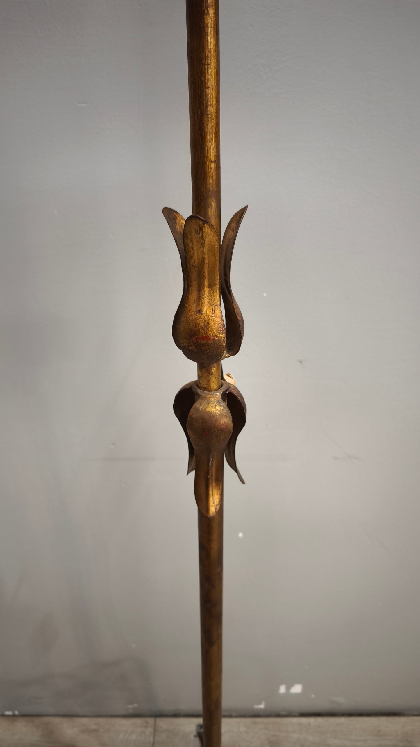 91763 Piantana in metallo dorato