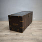185 Baule marrone in legno