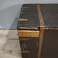 185 Baule marrone in legno