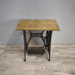 191 Base in ghisa Singer con piano in legno