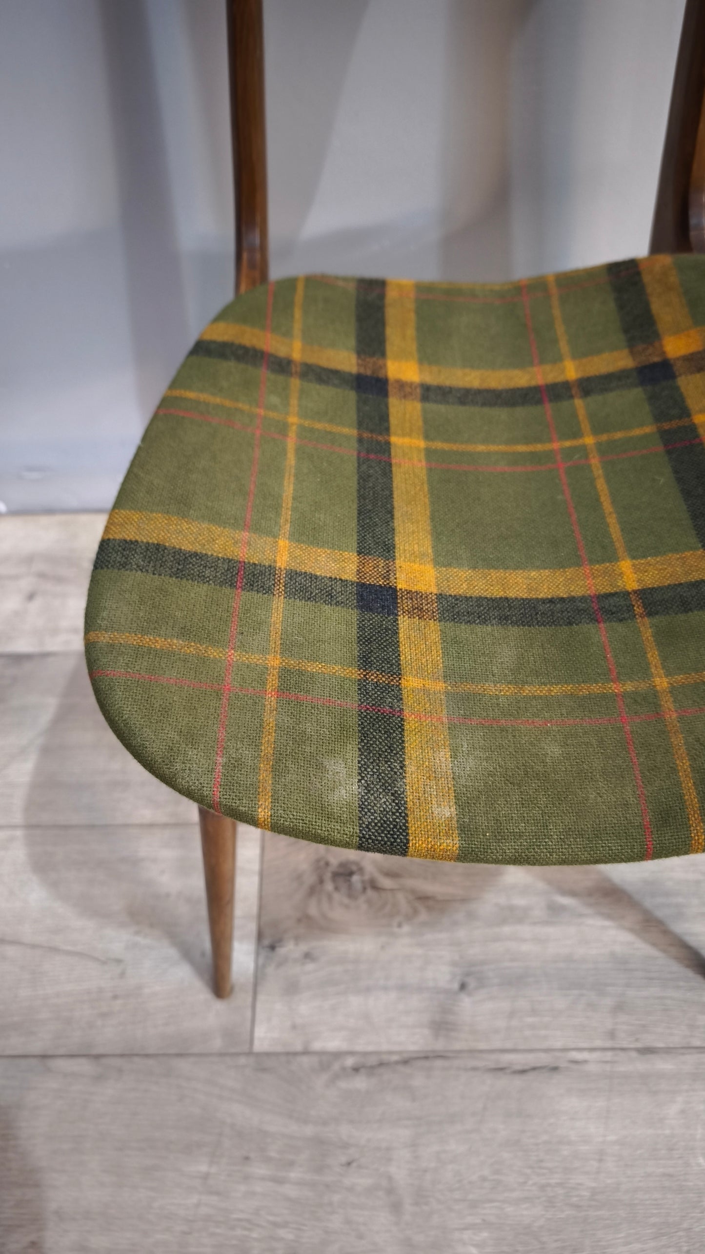 91486 Sedia singola in legno stile nordico