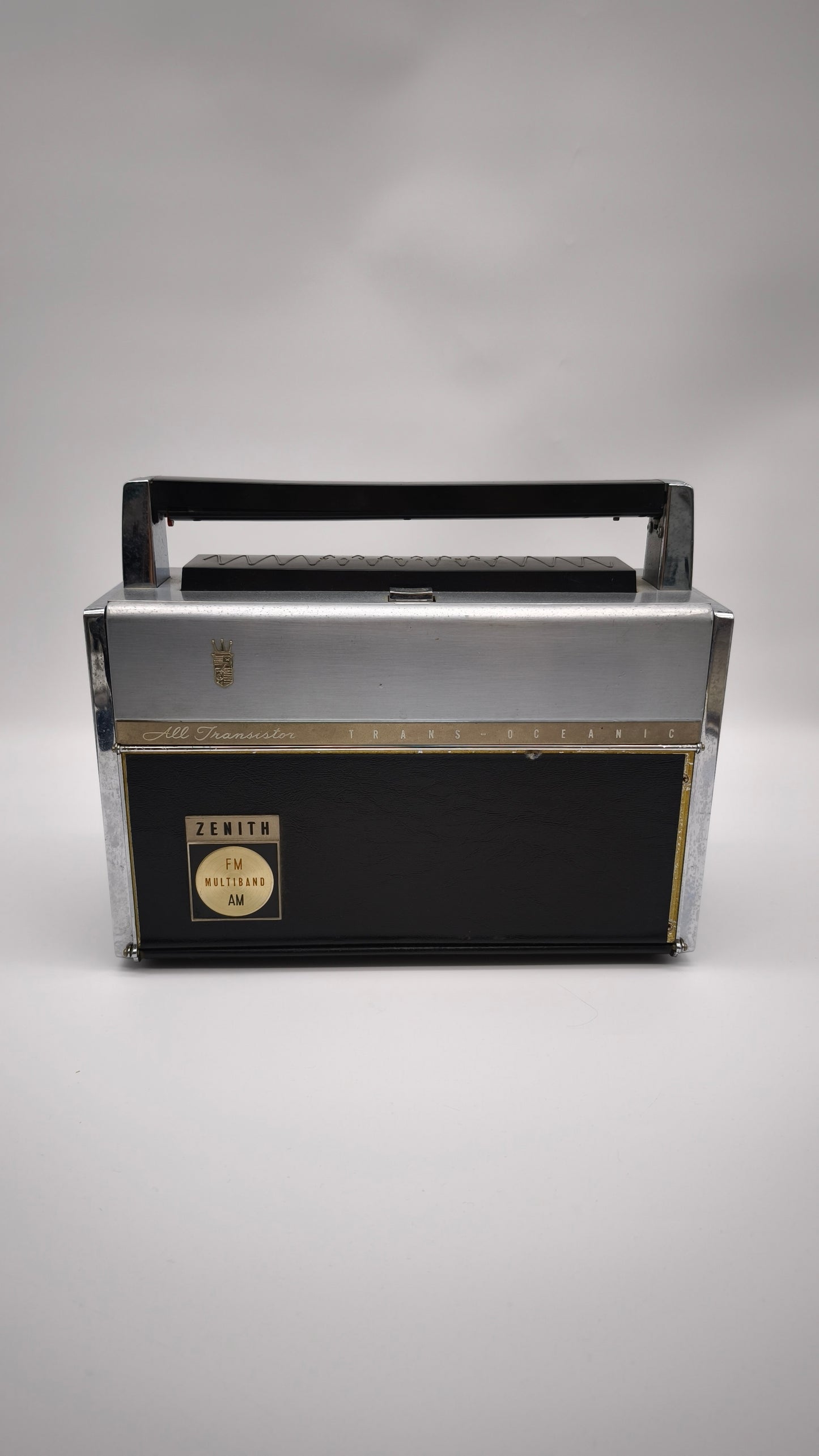 91487 Radio d'epoca Zenit trans-oceanic Royal '3000' Multiband FM-AM