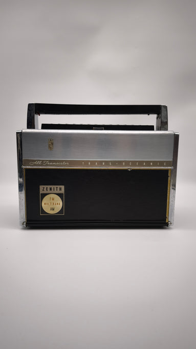 91487 Radio d'epoca Zenit trans-oceanic Royal '3000' Multiband FM-AM