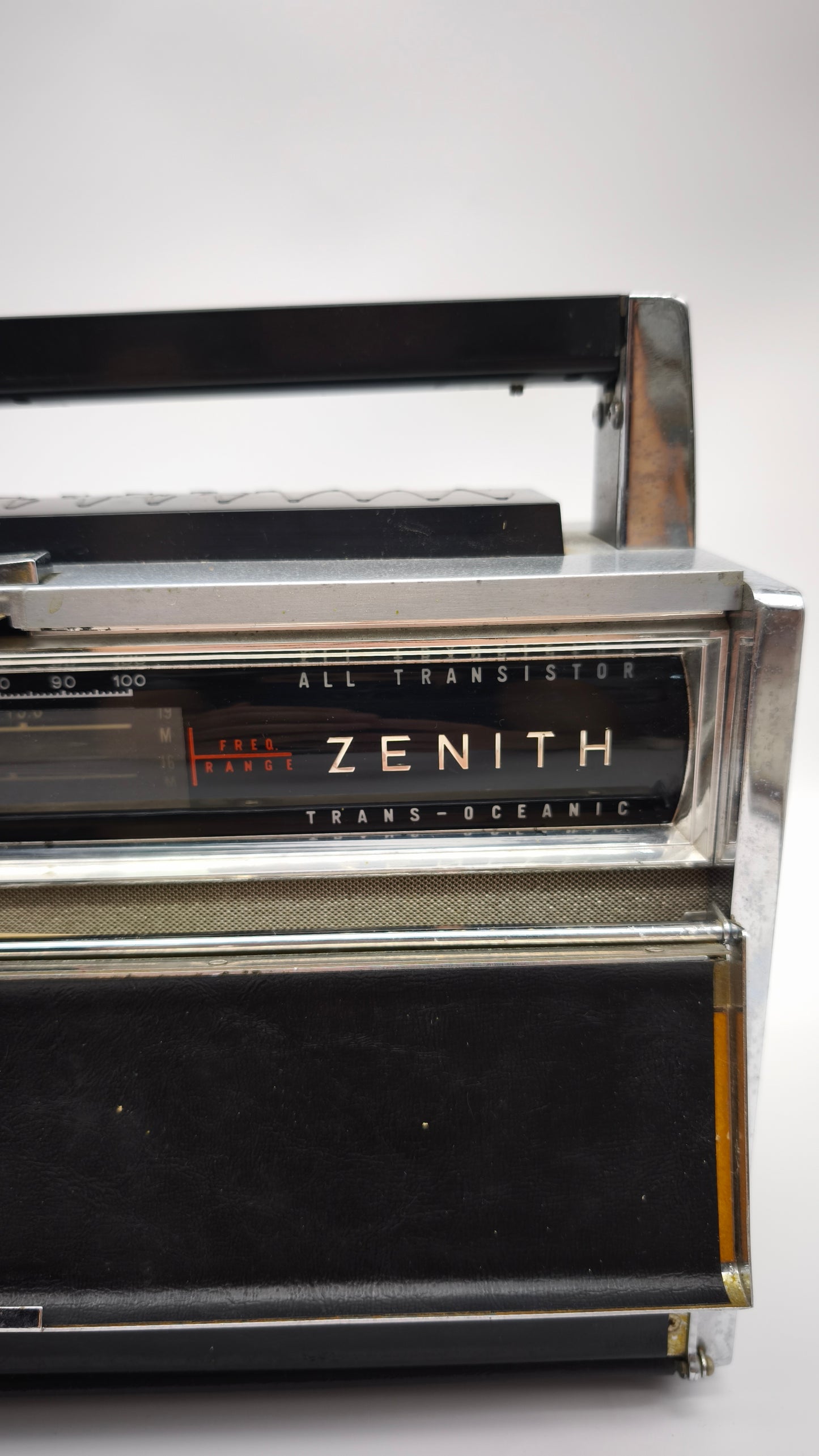 91487 Radio d'epoca Zenit trans-oceanic Royal '3000' Multiband FM-AM