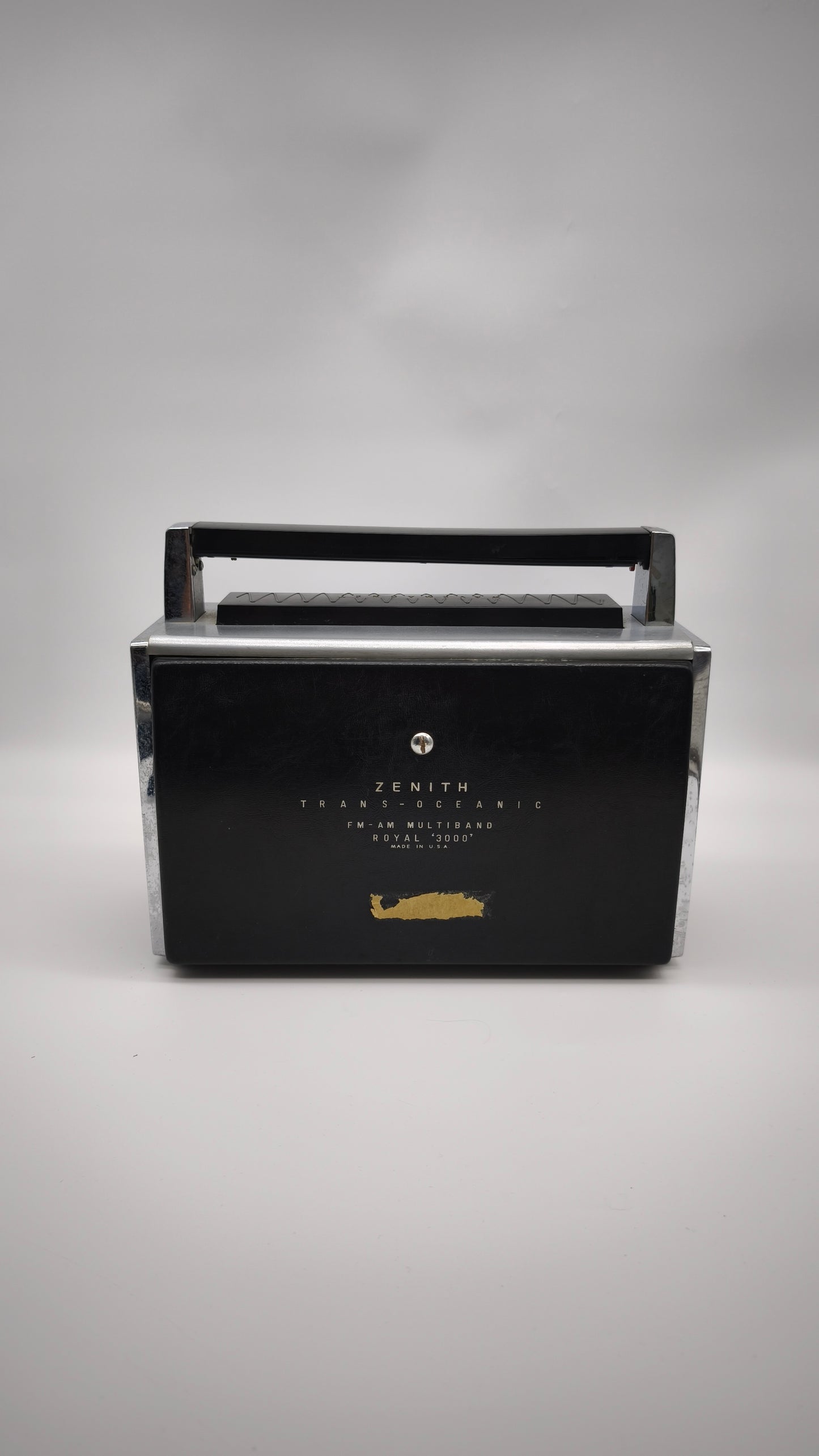 91487 Radio d'epoca Zenit trans-oceanic Royal '3000' Multiband FM-AM