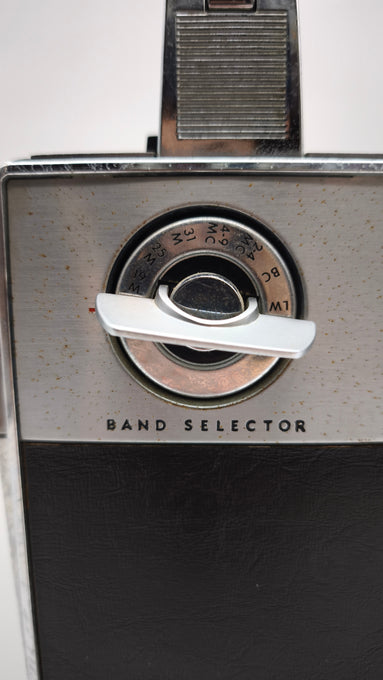 91487 Radio d'epoca Zenit trans-oceanic Royal '3000' Multiband FM-AM