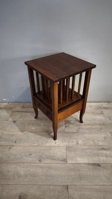 91705 Mobiletto porta vinili in legno con due piccoli cassetti