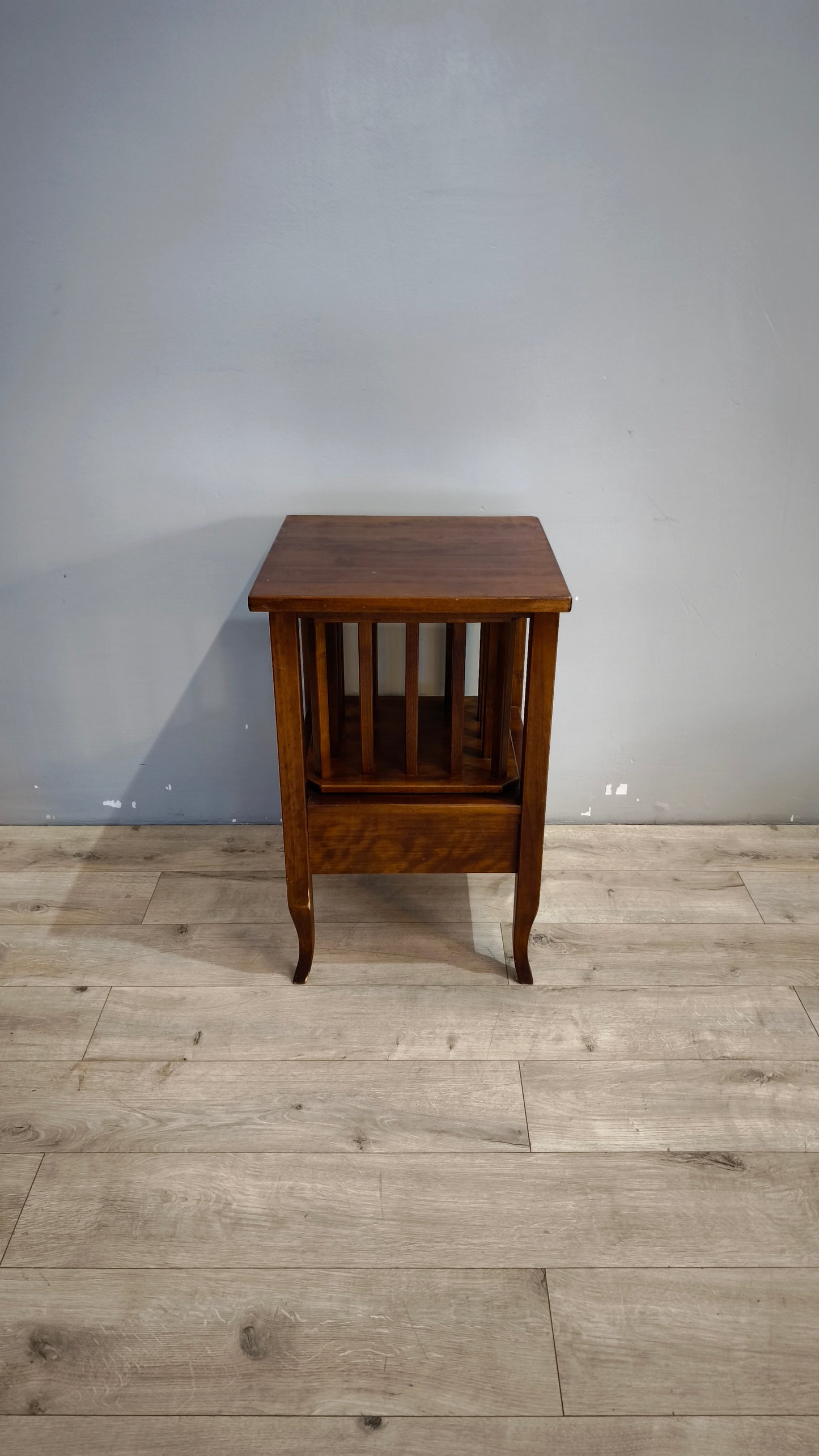 91705 Mobiletto porta vinili in legno con due piccoli cassetti
