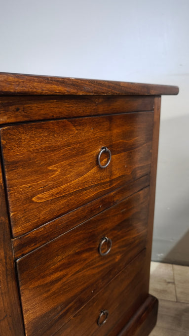 91702 Coppia di comodini in legno con tre cassetti