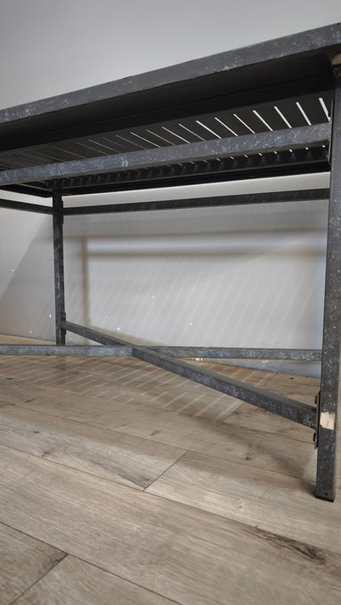 91719 Tavolo in metallo stile industriale