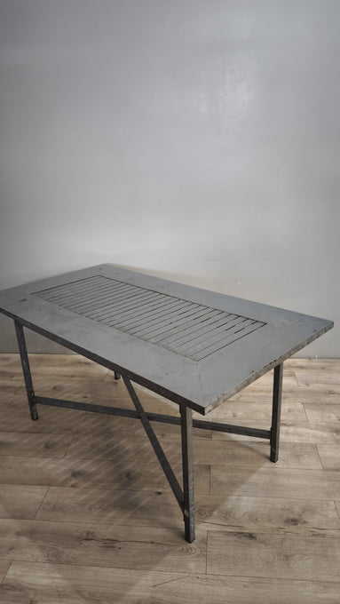 91719 Tavolo in metallo stile industriale