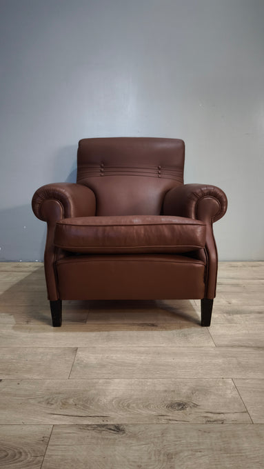 194 Poltrona in pelle marrone