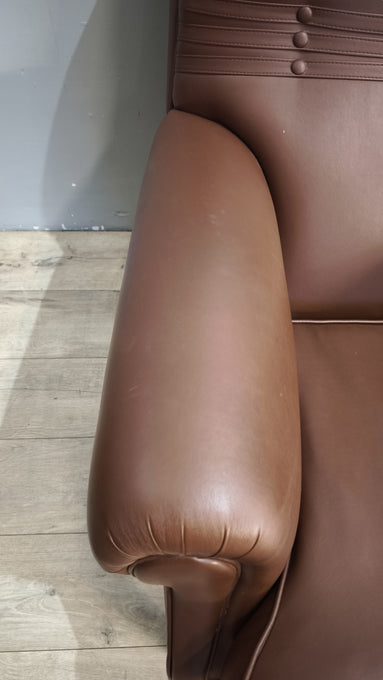 194 Poltrona in pelle marrone