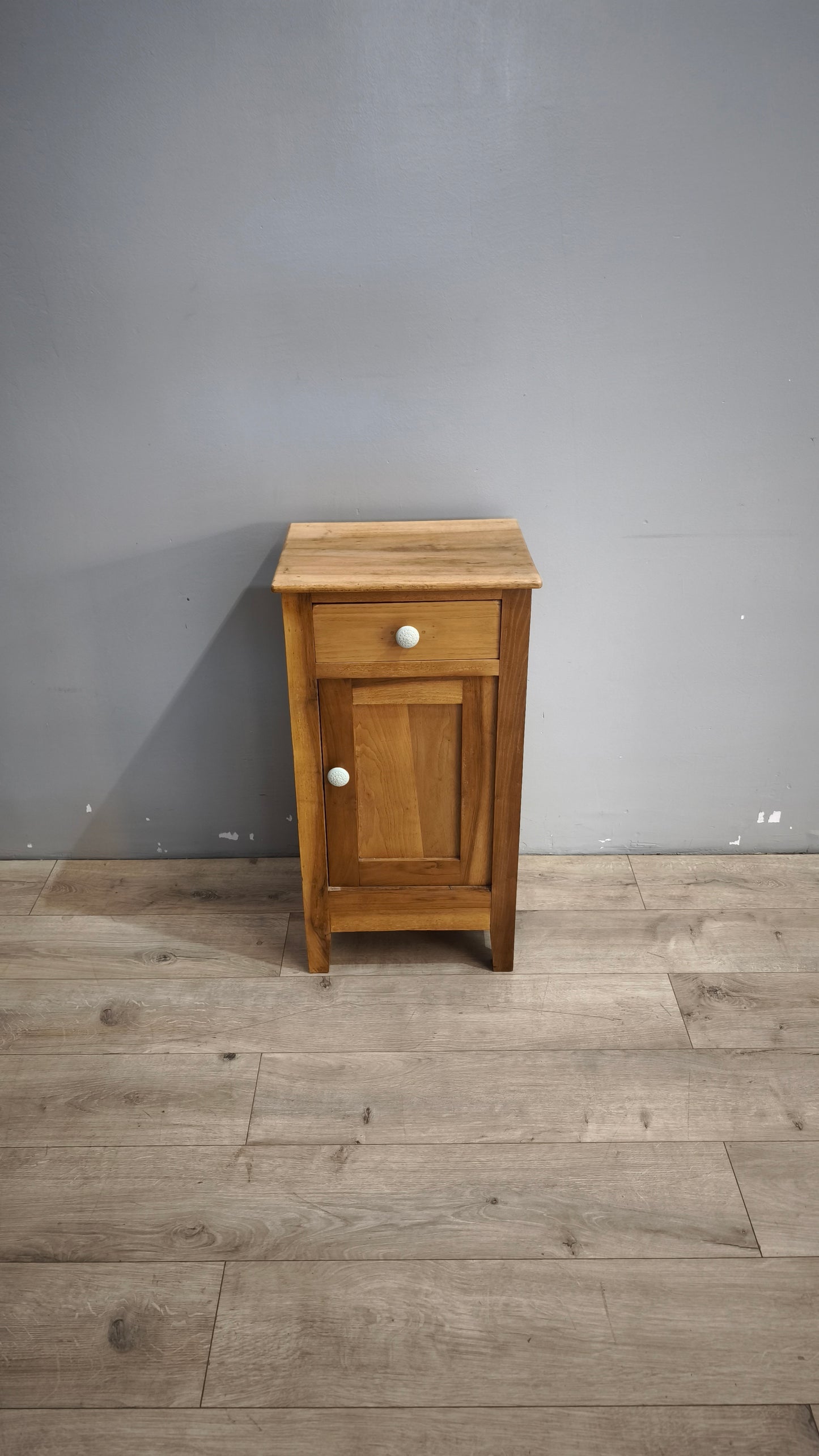 91785 Comodino singolo in legno