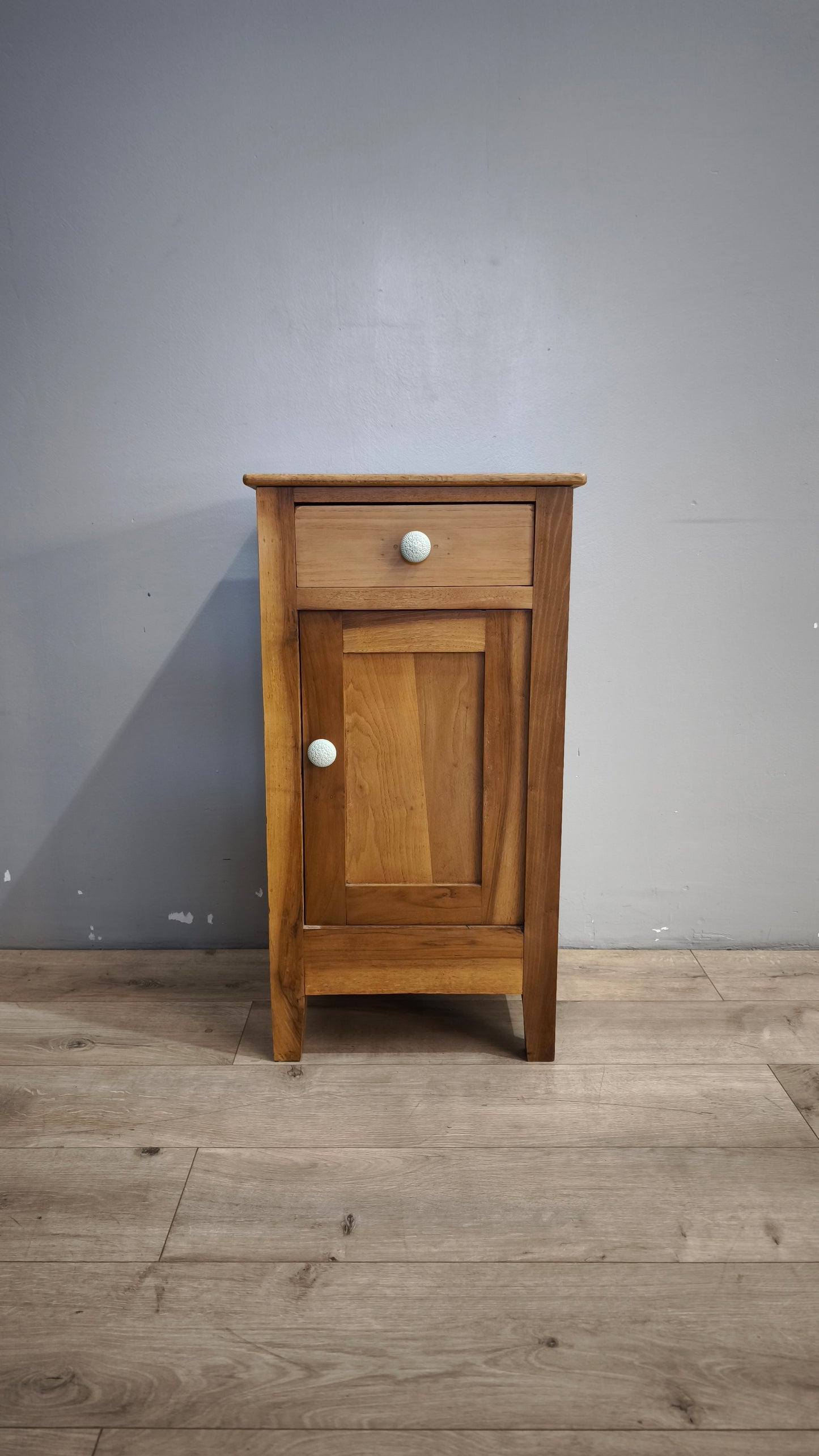 91785 Comodino singolo in legno