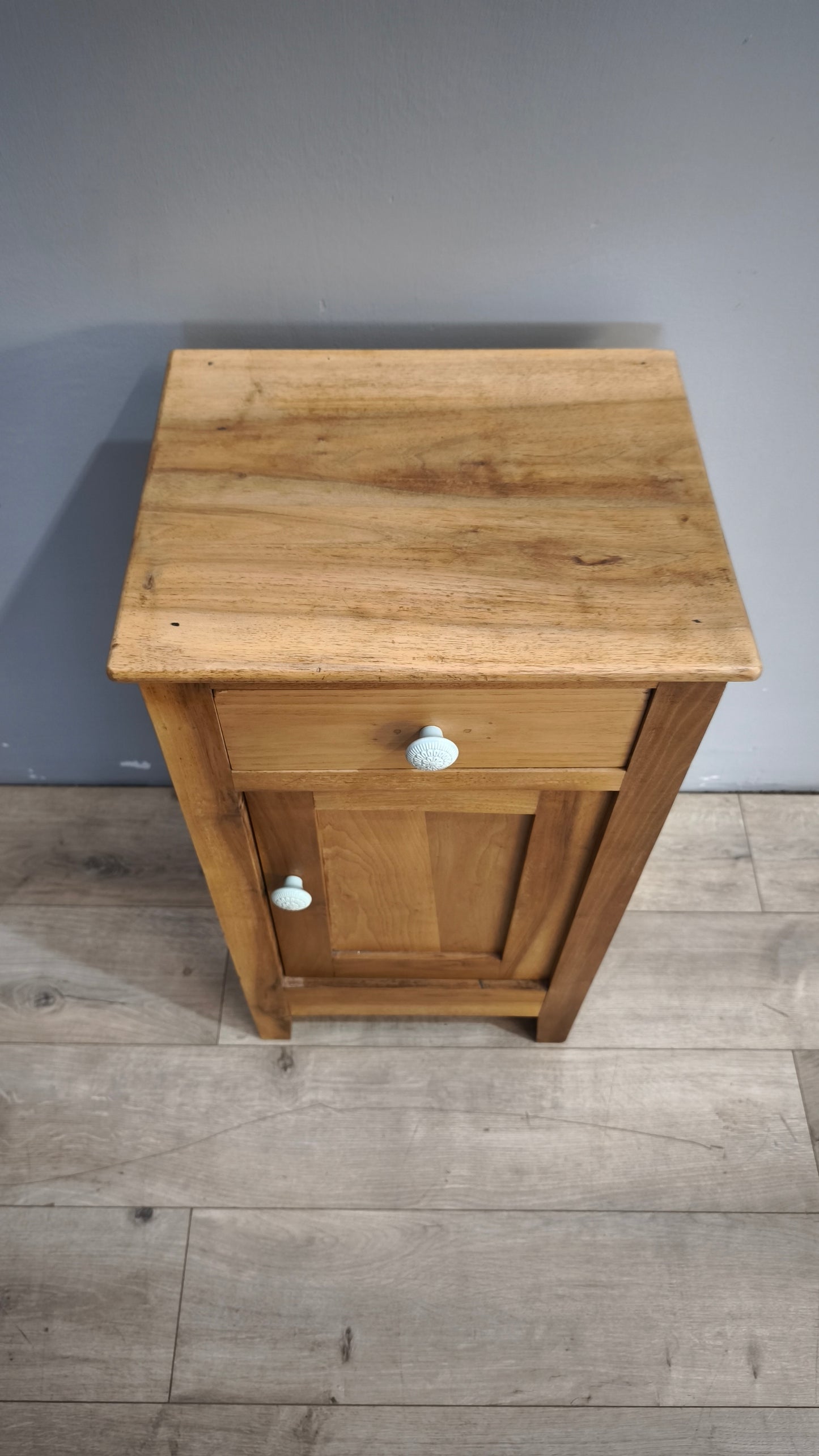 91785 Comodino singolo in legno