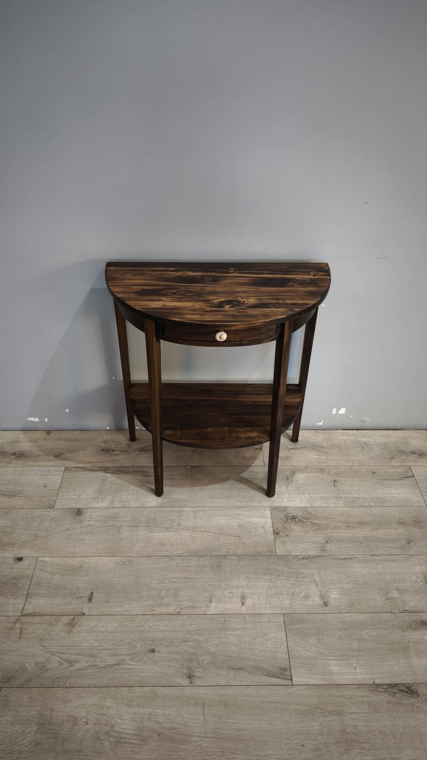 91790 Piccola console in legno con cassetto frontale e ripiano