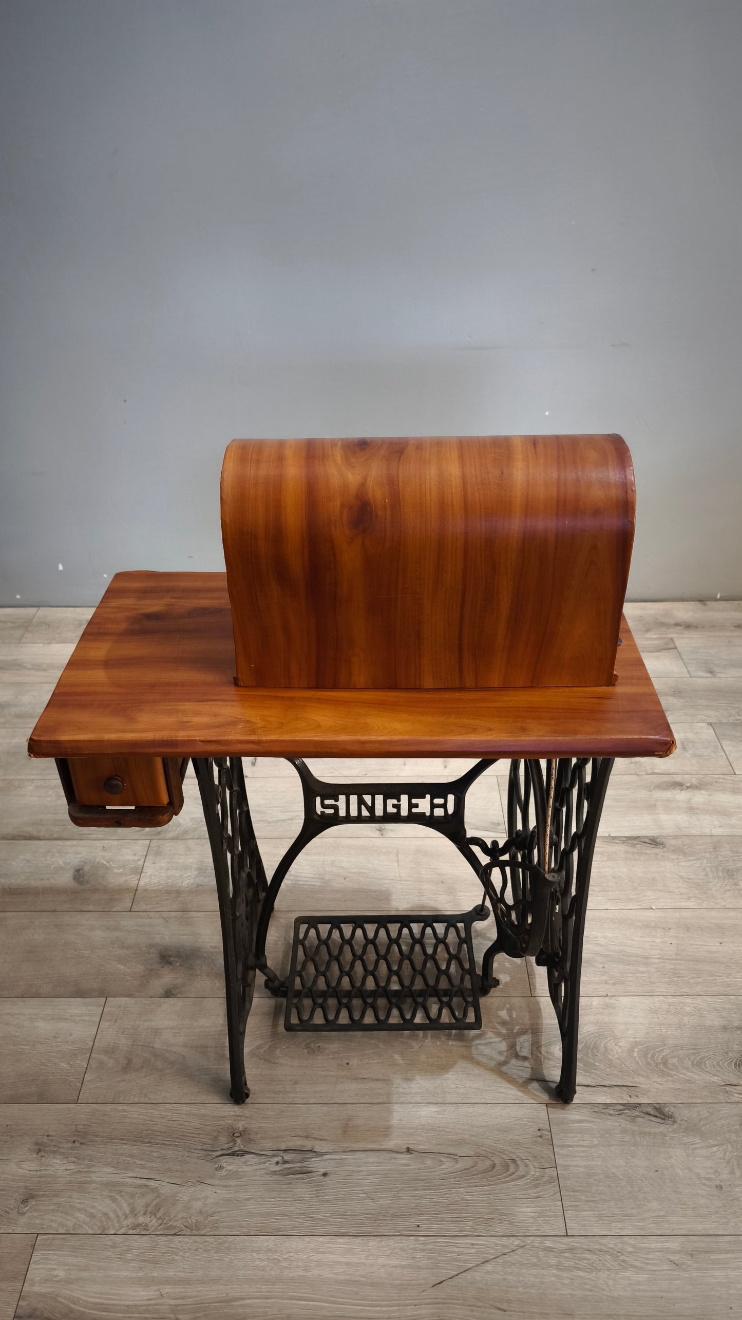 91793 Macchina da cucire Singer con base in ghisa