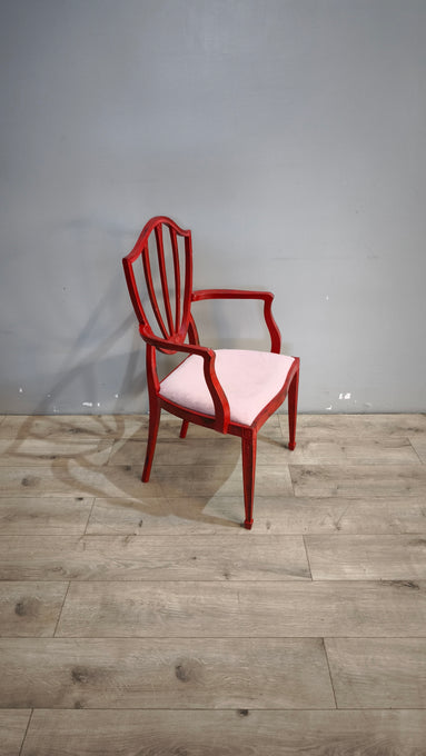 91797 Poltroncina in legno verniciata rossa con seduta rosa